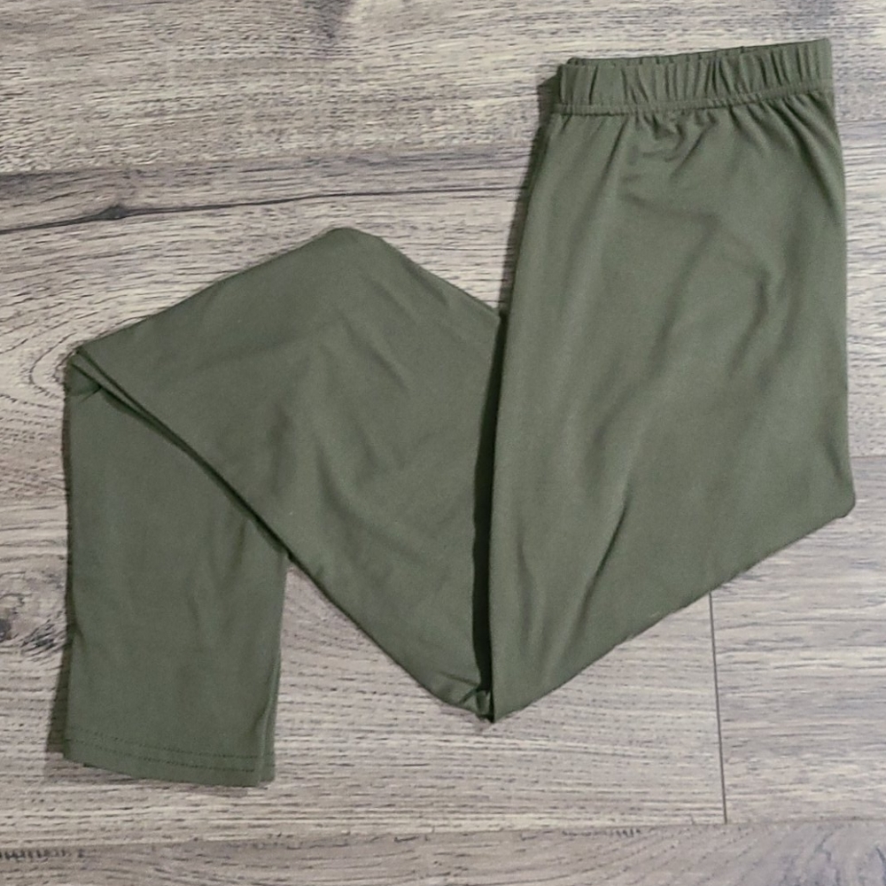 Solid Olive One-Size Leggings